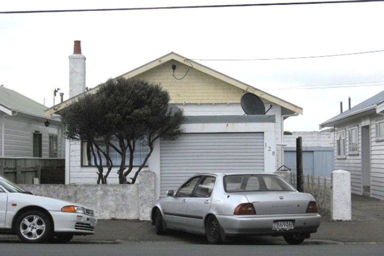 Photo of property in 128 Coutts Street, Kilbirnie, Wellington, 6022