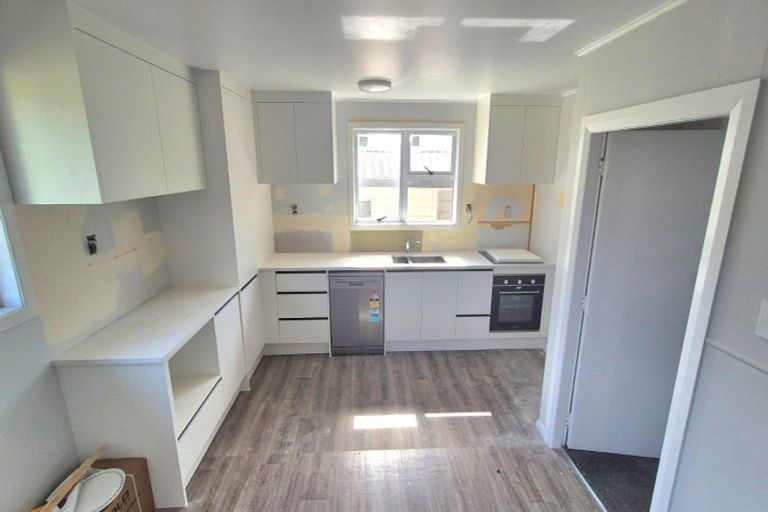 Photo of property in 20 Farnborough Crescent, Mangere, Auckland, 2022