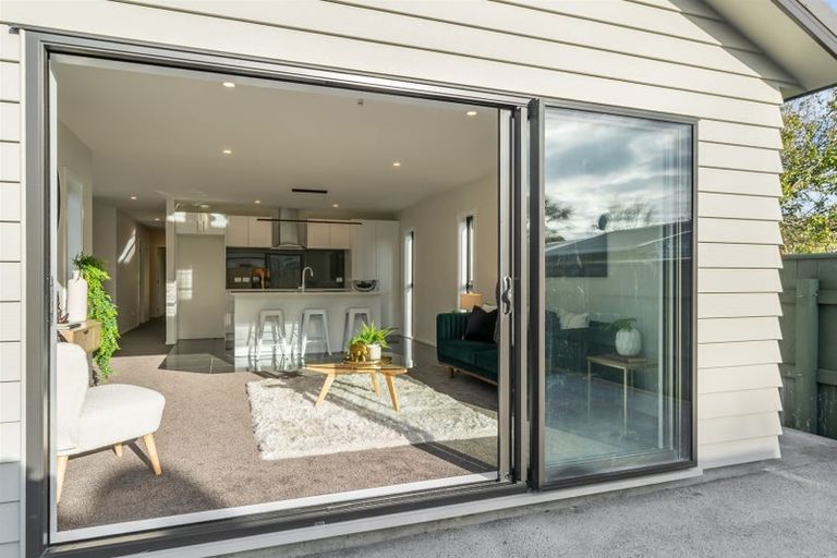 Photo of property in 61a Wyndrum Avenue, Waterloo, Lower Hutt, 5011