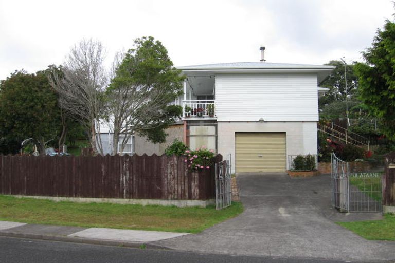 Photo of property in 24 Tawavale Crescent, Totara Vale, Auckland, 0629
