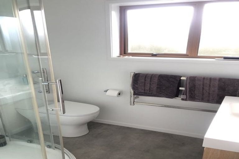 Photo of property in 6 Amorino Drive, Red Beach, 0932