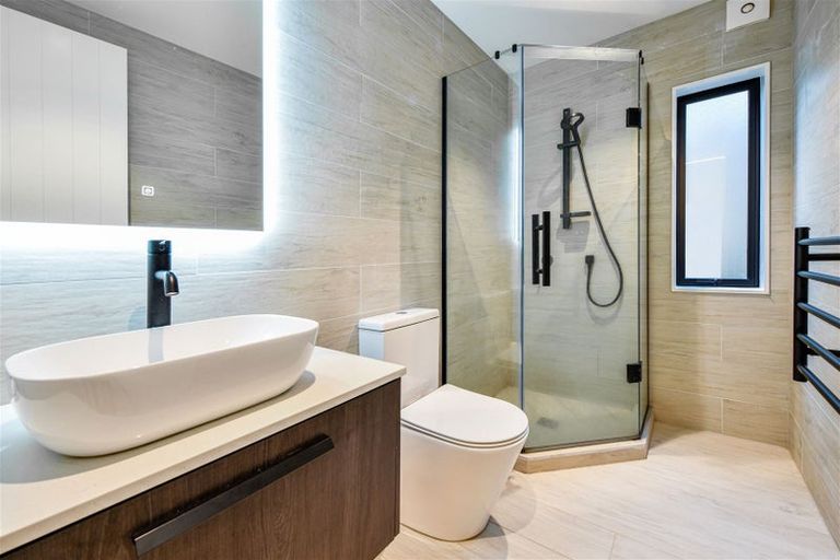 Photo of property in 14a Mantra Road, Massey, Auckland, 0614