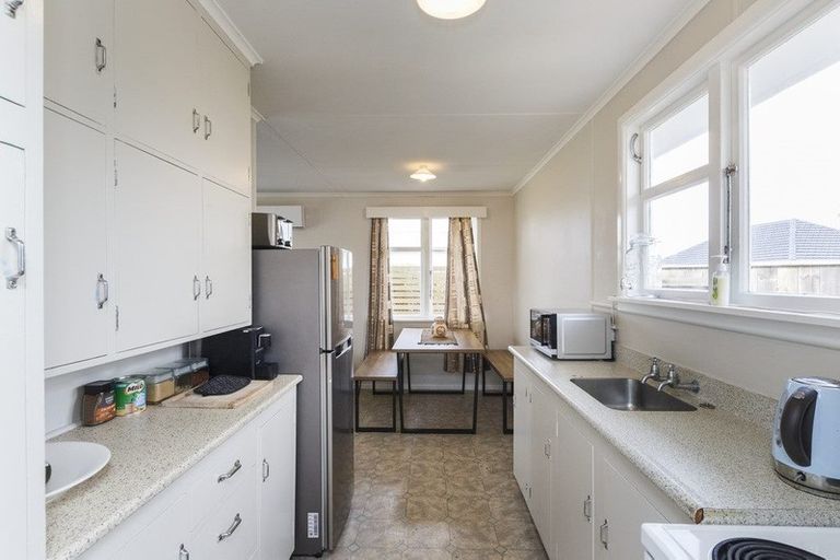 Photo of property in 11 Denbigh Place, Awapuni, Palmerston North, 4412