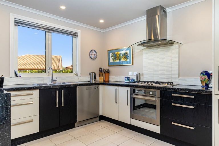 Photo of property in 10 Glentui Place, Waikawa, Picton, 7220