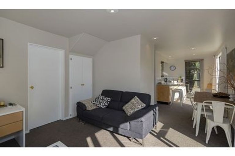 Photo of property in 3/198 Greers Road, Bryndwr, Christchurch, 8053