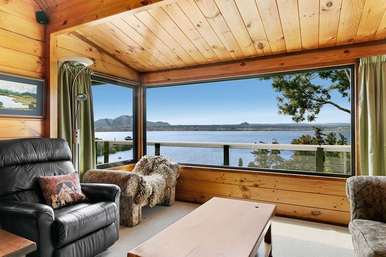 Photo of property in 23 Ewing Grove, Acacia Bay, Taupo, 3330