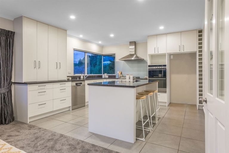 Photo of property in 44 Sailmaker Close, Whitby, Porirua, 5024