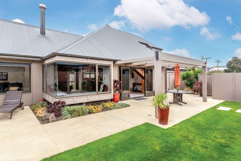 Photo of property in 104 Moore Place, Whangamata, 3620
