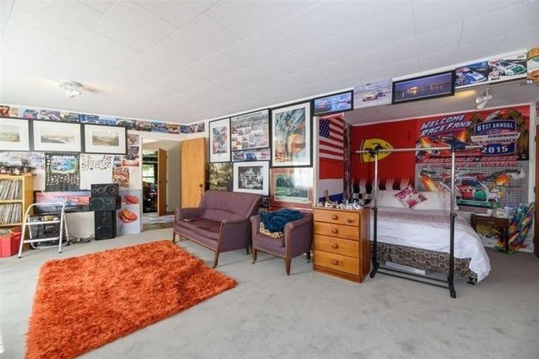 Photo of property in 21 Sturm Avenue, Massey, Auckland, 0614