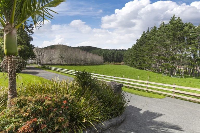 Photo of property in 683 Ararimu Valley Road, Helensville, Waimauku, 0882