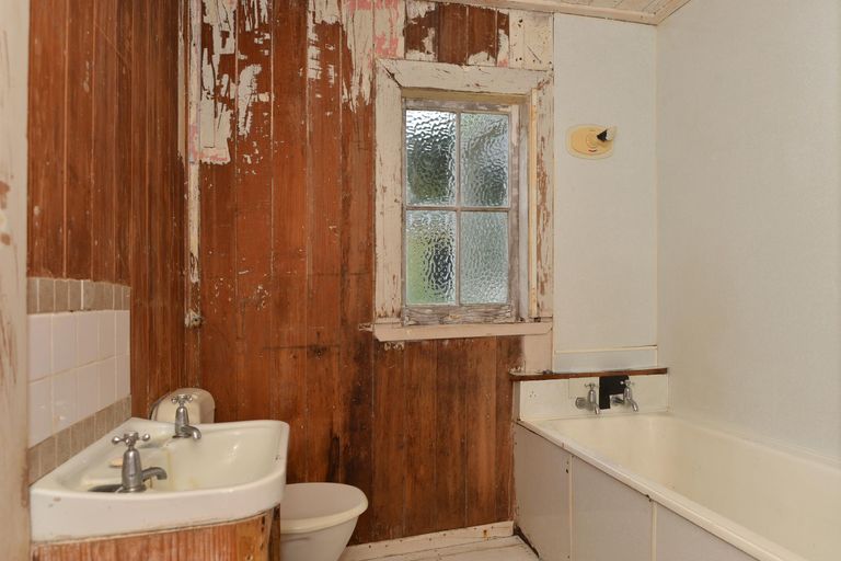 Photo of property in 85 George Street, Hikurangi, 0114