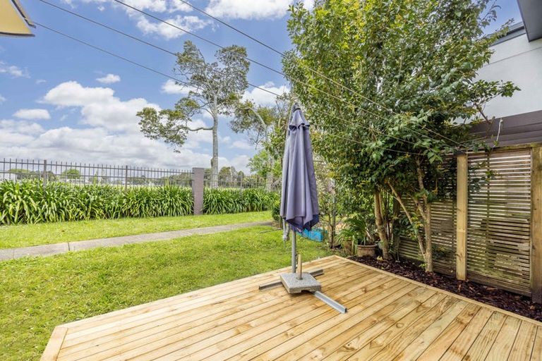Photo of property in 40/42 Holly Street, Avondale, Auckland, 1026