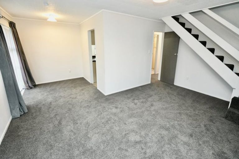 Photo of property in 3 Charisma Court, Kelvin Grove, Palmerston North, 4414
