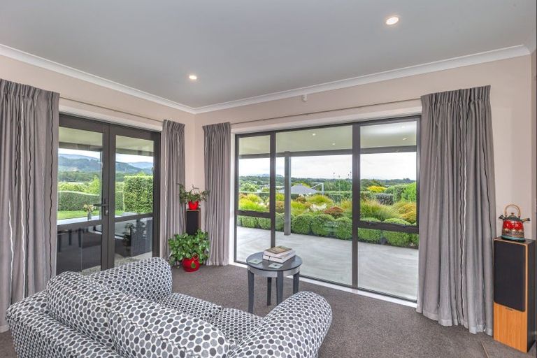 Photo of property in 43 Ohau Terraces, Ohau, Levin, 5570