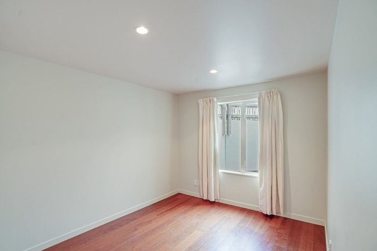 Photo of property in 9 Dudley Road, Lyttelton, 8082