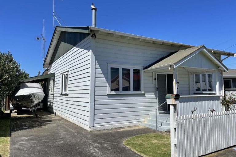 Photo of property in 402 Albert Street, Thames, 3500