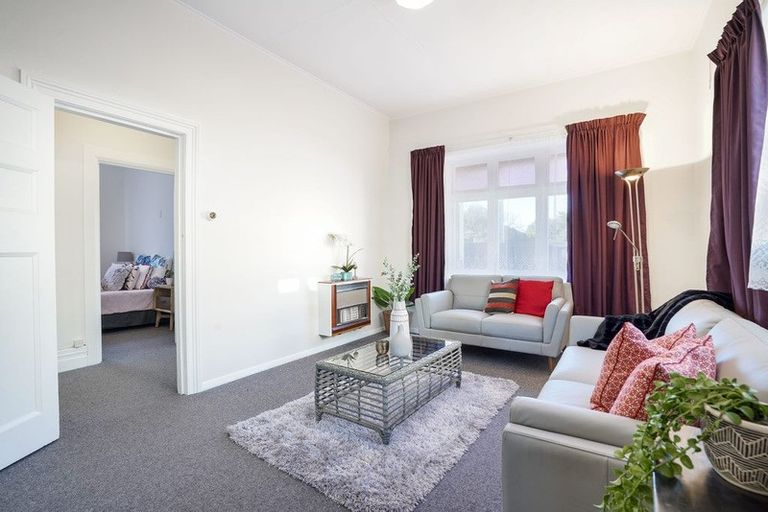 Photo of property in 375 College Street, Hokowhitu, Palmerston North, 4410