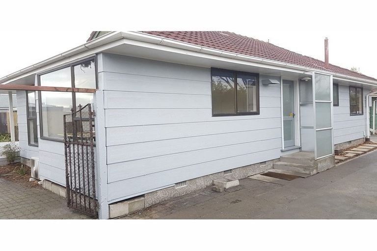 Photo of property in 2/479 Wairakei Road, Burnside, Christchurch, 8053