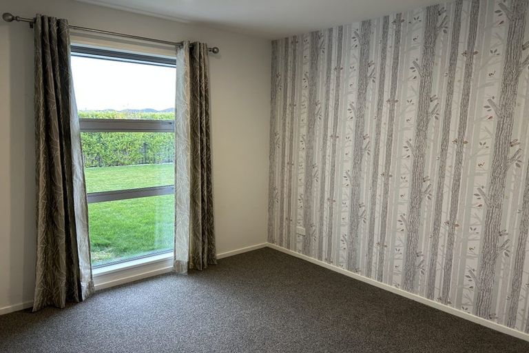 Photo of property in 24 Burnham School Road, Rolleston, 7614