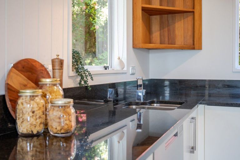 Photo of property in 58 Onuku Road, Akaroa, 7520