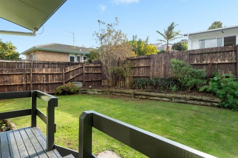 Photo of property in 13b Pokapu Place, Bethlehem, Tauranga, 3110