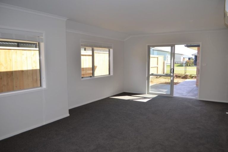 Photo of property in 16 Naeo Close, Papamoa Beach, Papamoa, 3118
