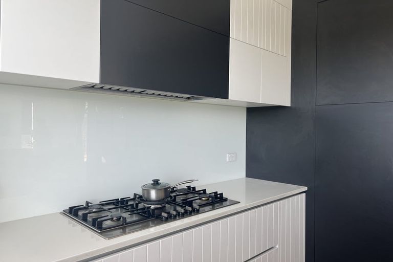 Photo of property in 26 Kiteroa Terrace, Rothesay Bay, Auckland, 0630