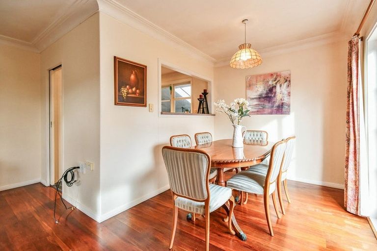 Photo of property in 18 Tui Crescent, Manurewa, Auckland, 2102