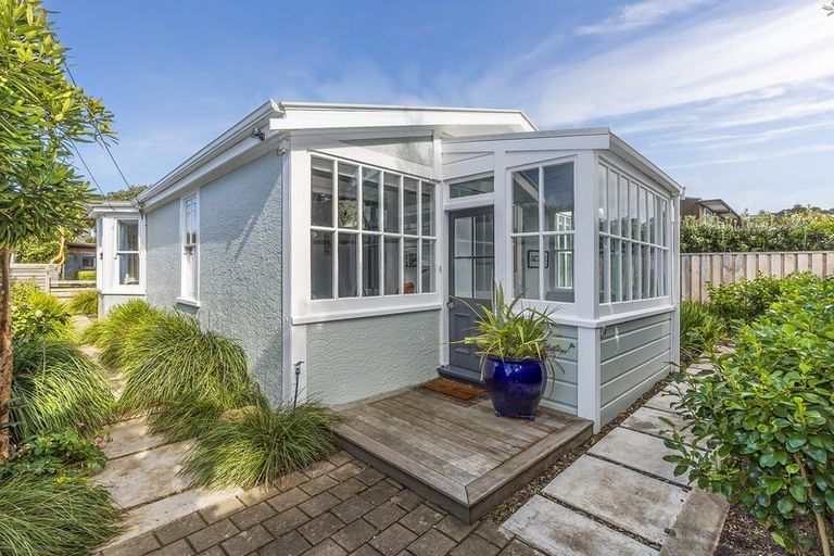 Photo of property in 6 Monro Street, Seatoun, Wellington, 6022