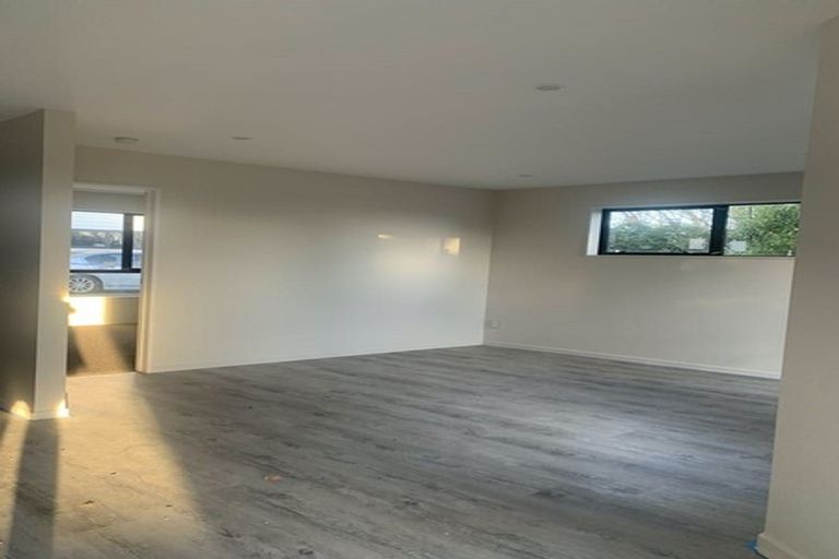 Photo of property in 98 Cardiff Road, Pakuranga, Auckland, 2010