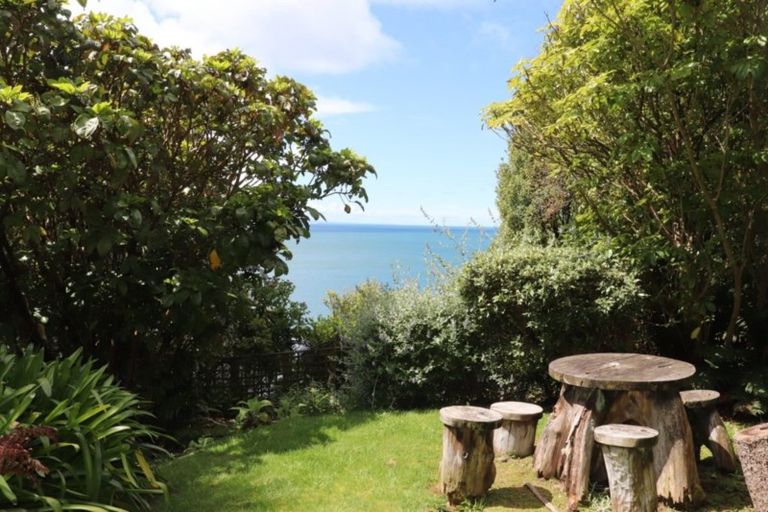 Photo of property in 80 Marine Parade, Bluff, 9814