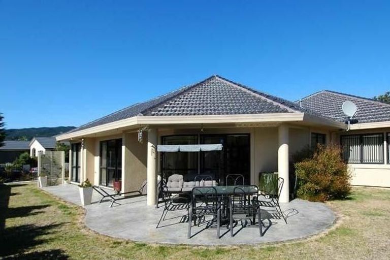 Photo of property in 3 Compass Court, Paraparaumu, 5032