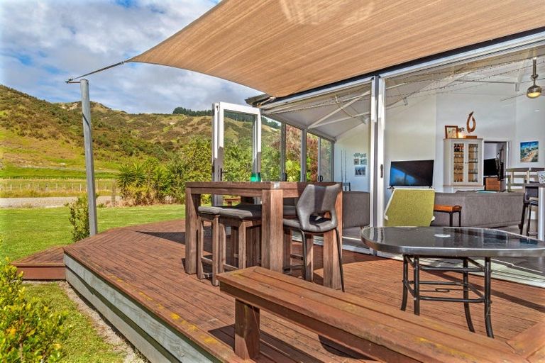 Photo of property in 86 Fortescue Street, Mahia, 4198