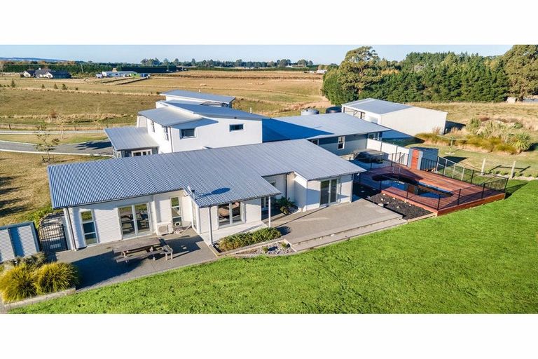 Photo of property in 175 Kennedys Hill Road, Cust, Rangiora, 7471