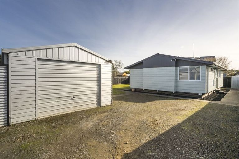 Photo of property in 30 Tiller Close, Kelvin Grove, Palmerston North, 4414