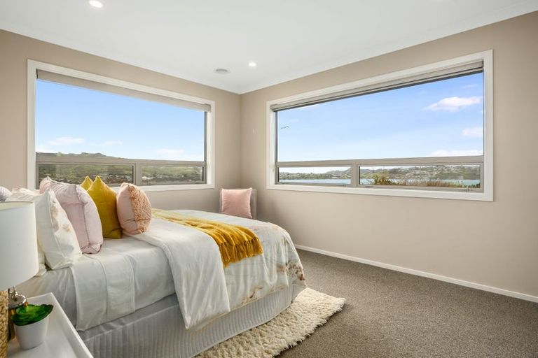 Photo of property in 15 Sue Dow Lane, Aotea, Porirua, 5024