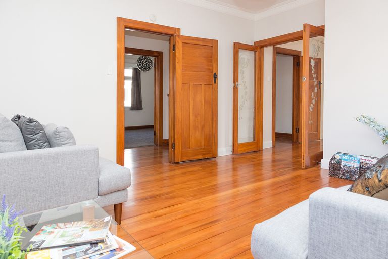 Photo of property in 26 Thomson Street, West End, Palmerston North, 4412