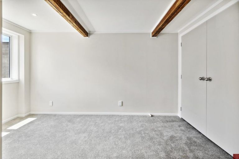 Photo of property in 68 Clevedon Road, Papakura, 2110