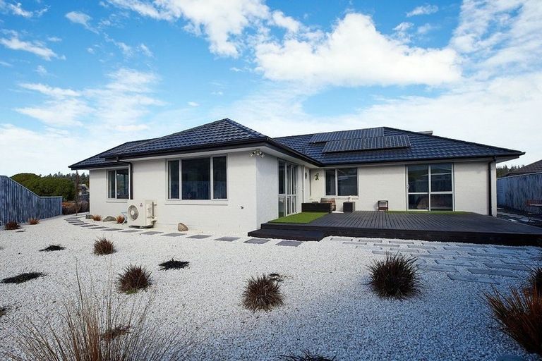 Photo of property in 12 Mcrae Gardens, Kaikoura Flat, Kaikoura, 7371