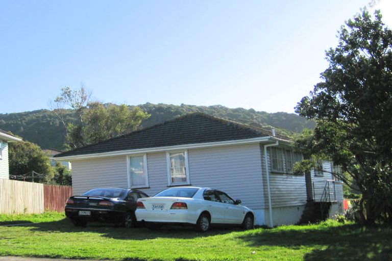 Photo of property in 13 Rangituhi Crescent, Takapuwahia, Porirua, 5022