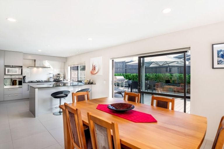 Photo of property in 9 Springcrest Drive, Karaka, Papakura, 2113