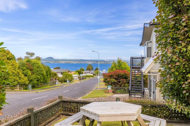 Photo of property in 2 Alberta Street, Acacia Bay, Taupo, 3330