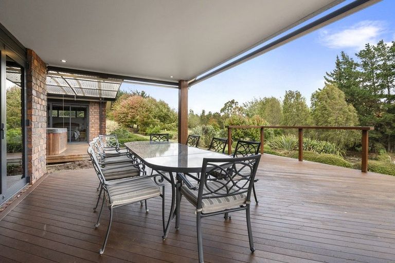 Photo of property in 35 Stonebrook Lane, Kelvin Grove, Palmerston North, 4470