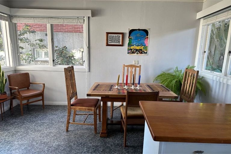 Photo of property in 7a Hawker Street, Mount Victoria, Wellington, 6011