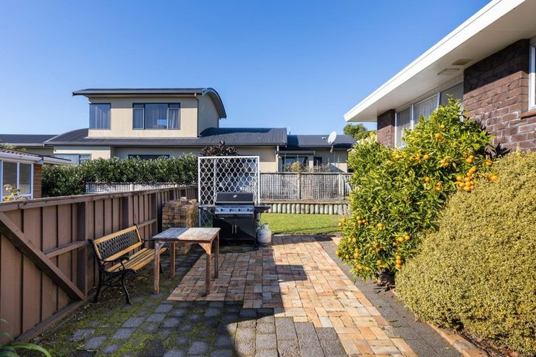 Photo of property in 9 Fairfax Terrace, Frankleigh Park, New Plymouth, 4310