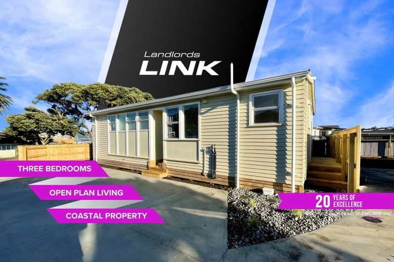 Photo of property in 8a Karaka Street, Castlecliff, Whanganui, 4501