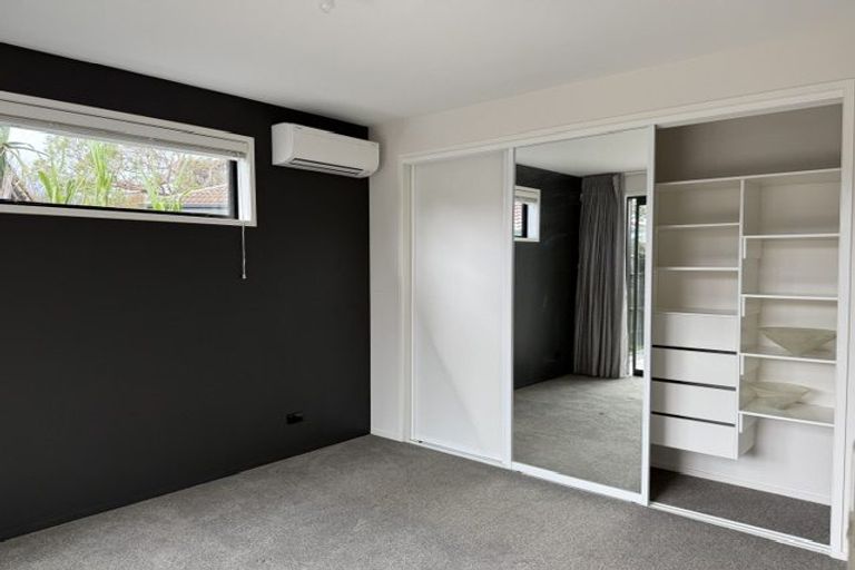Photo of property in 54a Santiago Crescent, Unsworth Heights, Auckland, 0632