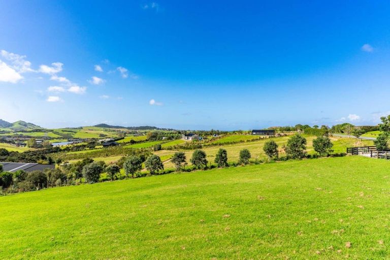 Photo of property in 736 Barrier View Road, Mangawhai, 0573