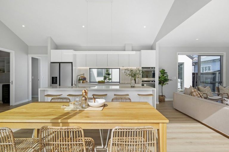 Photo of property in 73 Paparoa Street, Papanui, Christchurch, 8053