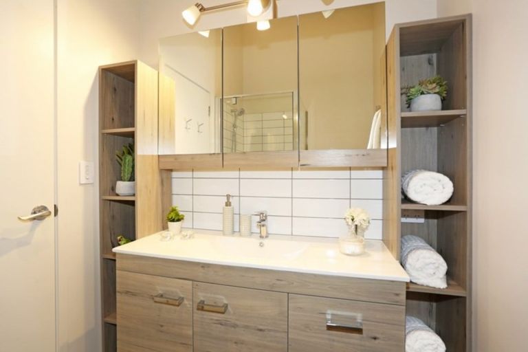 Photo of property in 27 North Road, Clevedon, Papakura, 2582